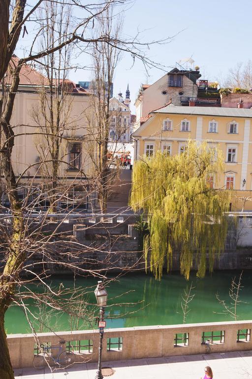 Julija&Robert'S Riverview Apartments And Rooms Ljubljana Exteriör bild